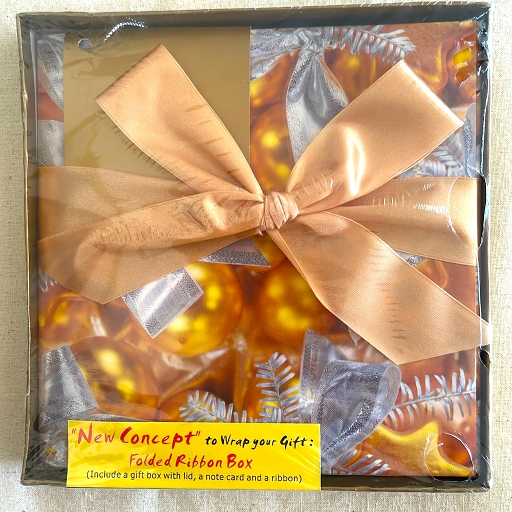Christmas Gift  Box Set - includes gift box with lid, note card & Ribbon